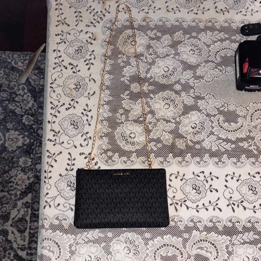 Michael Kors 🆕 Logo Crossbody Bag in black
